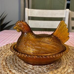 Vintage Amber Indiana Glass Hen on Nest